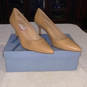 Essex Lane leather nude heels size 8M